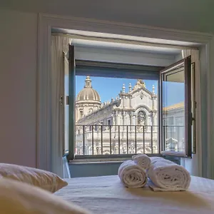 La Finestra Sul Duomo Bed & Breakfast Catánia